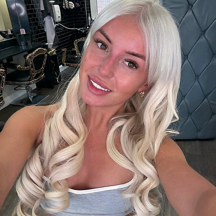 Petiteblondee