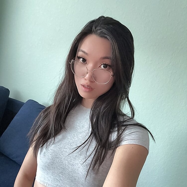 lucy mochi 🍨 asian gf ;)