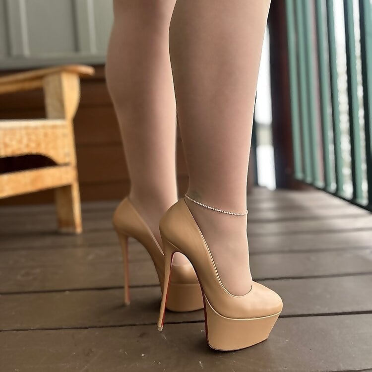 Marriedandheelsof