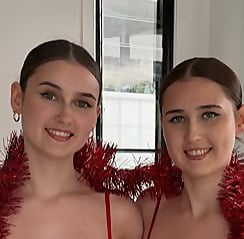 Themaytwins
