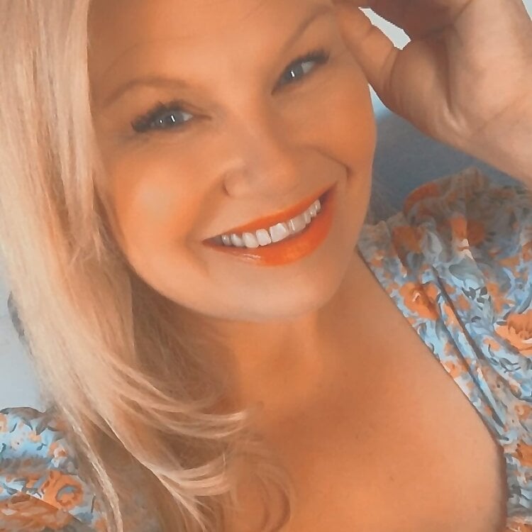 Missdebbkelly
